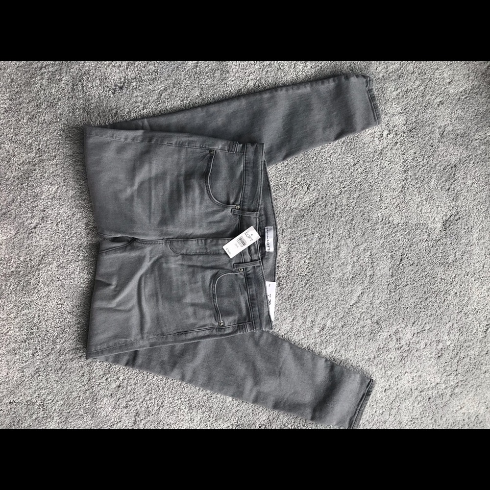 Grey Loft slim pockets leggings - size 6